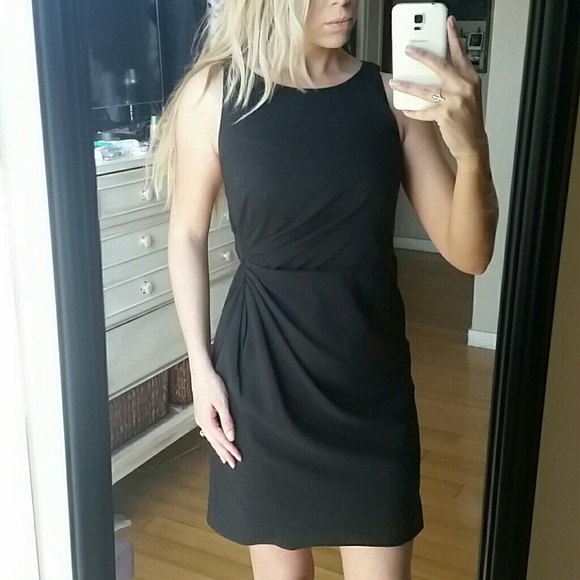 LOFT Dresses & Skirts - SALE🎉LOFT little black dress